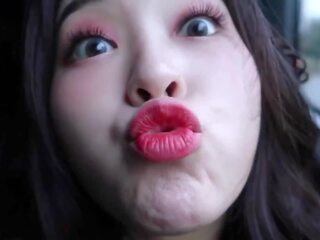 Gahyeon's Ready for a Facial Right Here Guys: Free xxx clip c9