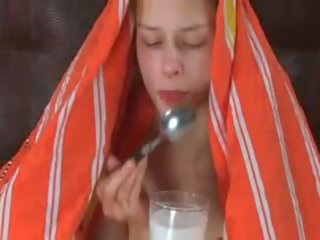 Milking my hungry pussy with spoon